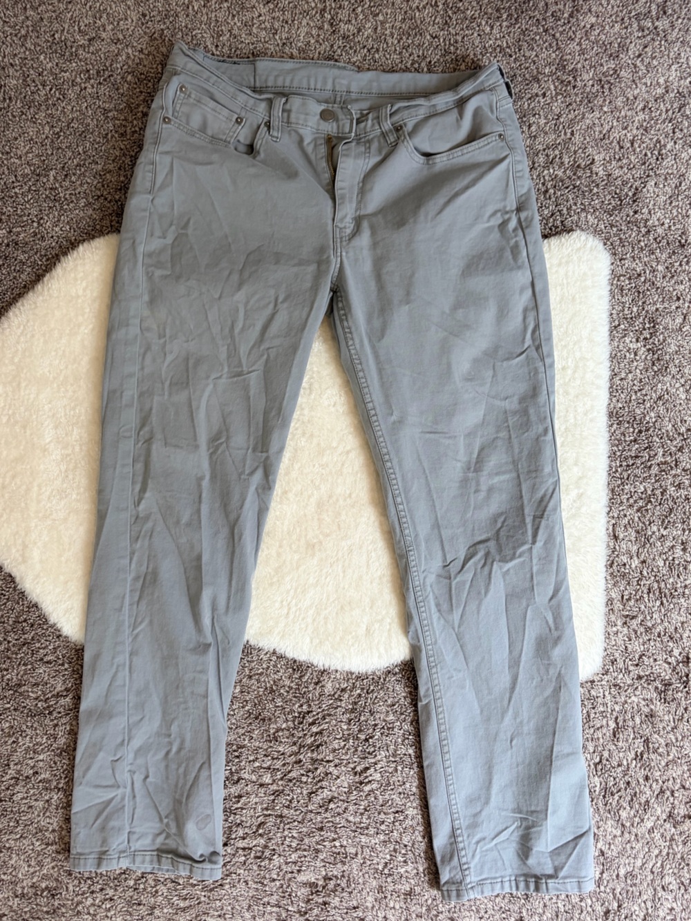 Levi’s 514 grey, straight fit jeans, size 33x32